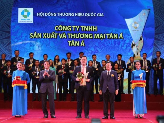 Tập đoàn Tân Á Đại Thành nhận giải Thương hiệu Quốc gia năm 2018