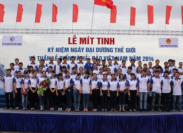 Tân Á Đại Thành hỗ trợ ngư dân bám biển 1 tỷ đồng