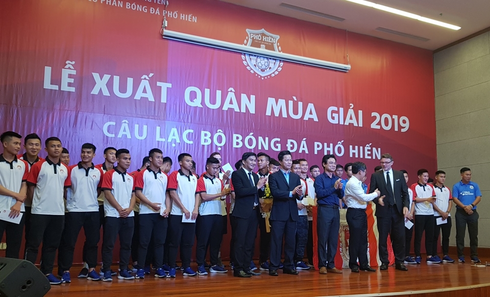 Câu lạc bộ bóng đá Phố Hiến đặt mục tiêu Top 5 giải hạng Nhất 2019
