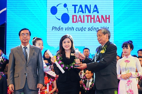 Tập đoàn Tân Á Đại Thành vinh danh Top 15 Thương hiệu Mạnh Việt Nam 2014