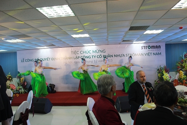 Tập đoàn Tân Á Đại Thành tổ chức lễ công bố quyết định thành lập Công ty CP nhựa Stroman Việt Nam và Chủ tịch HĐQT đón nhận huân chương lao động hạng 3 8