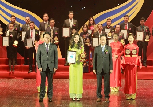 ​Tân Á Đại Thành nhận giải thưởng Top 10 Nhãn hiệu hàng đầu Việt Nam 2017