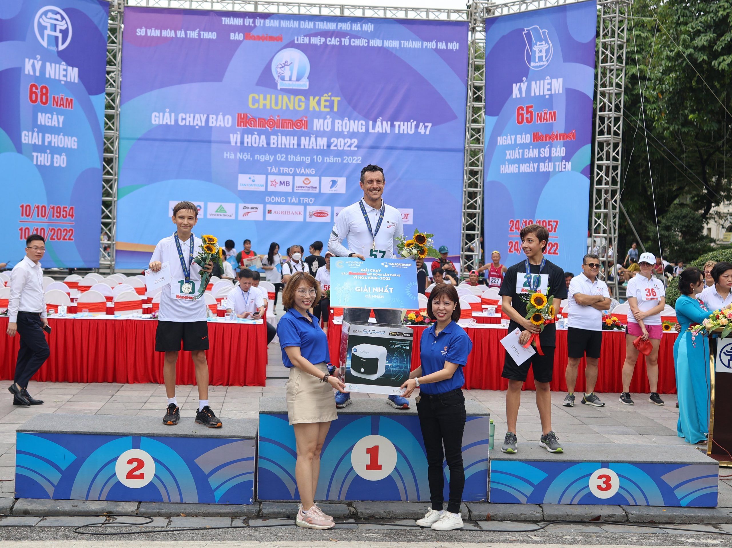 Tân Á Đại Thành hòa nhịp thể thao tại Giải chạy Báo Hà nội mới lần thứ 47
