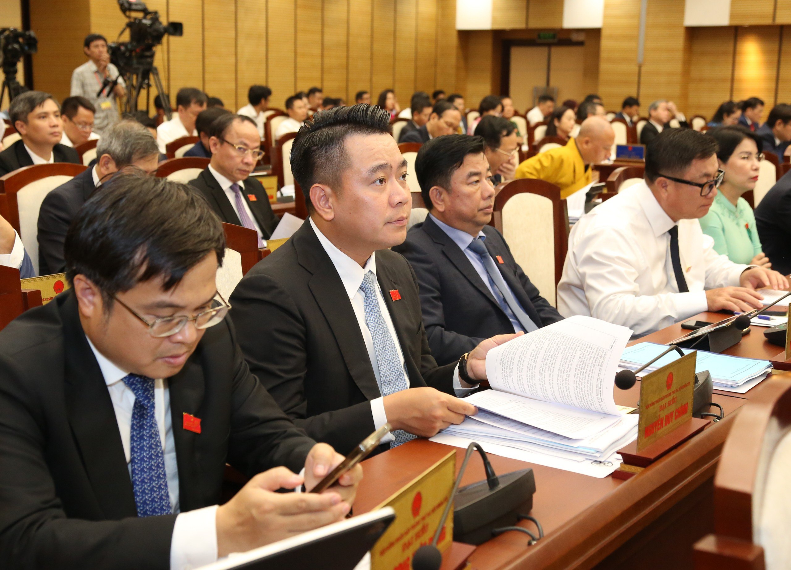 Tổng giám đốc Tập đoàn Tân Á Đại Thành Nguyễn Duy Chính tham dự Kỳ họp thứ 12 HĐND Thành phố Hà Nội