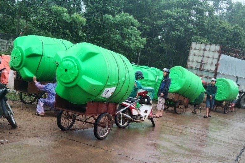 Tập đoàn Tân Á Đại Thành bàn giao hơn 3000 bồn nhựa Plasman tại huyện Lạc Sơn tỉnh Hòa Bình