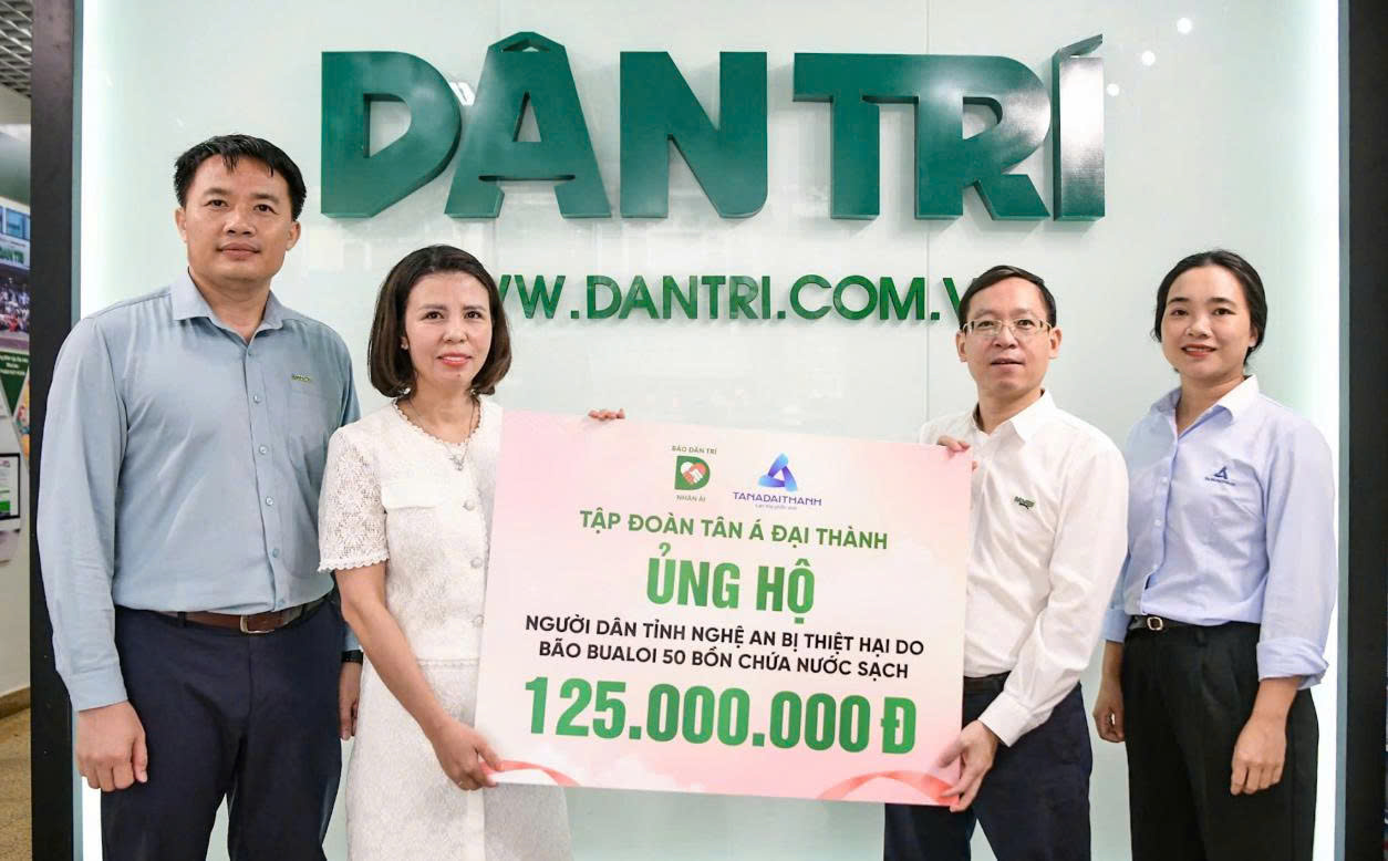 Tân Á Đại Thành chung tay cùng người dân vùng lũ Nghệ An